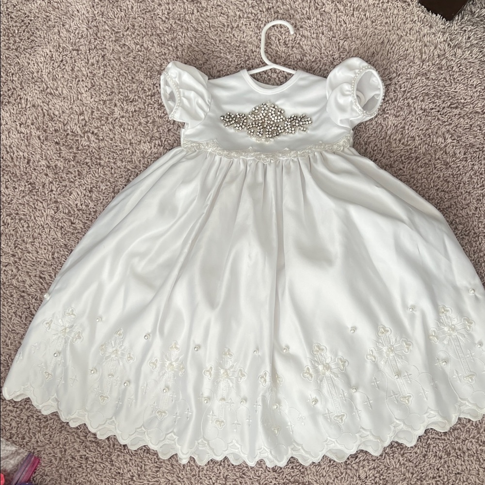 Elegant White Kids Dress with Embellishments